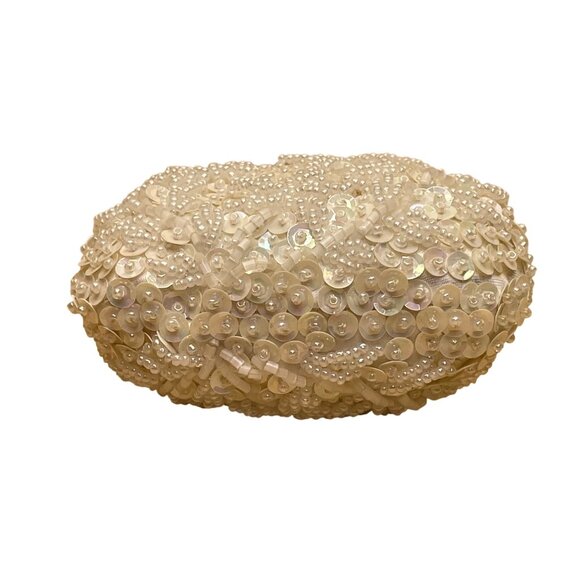 Gold Frame Embellished & White Beaded Sequined Kiss Lock Closure Coin Purse - Picture 4 of 6